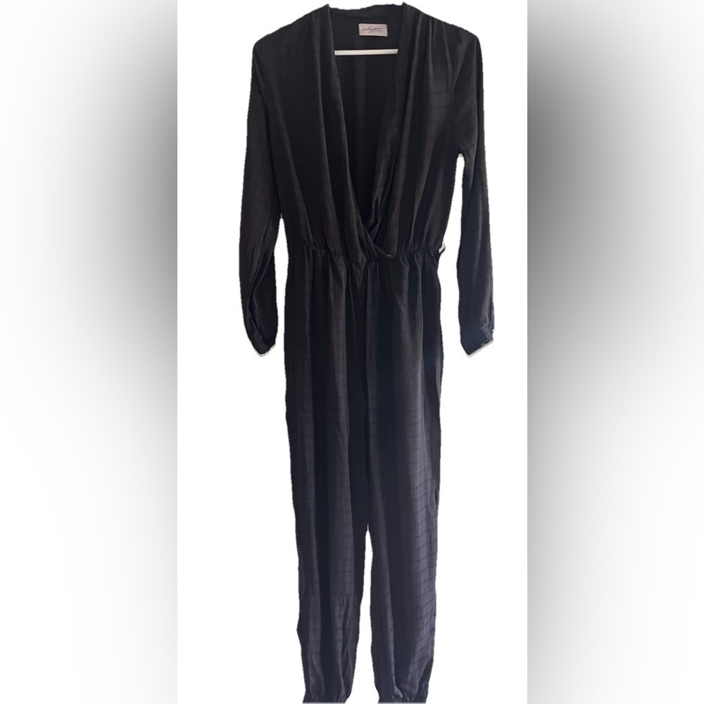 Carly Jean Los Angeles Classic Black Jumpsuit Long Sleeve Women’s Medium